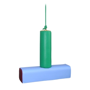 Huśtawka T do terapii SI, podwieszana, z pionowym walcem i poziomym miękkim siedziskiem w kształcie litery T.