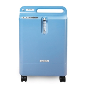 Koncentrator tlenu Philips Respironics EverFlo, lekki model domowy na kółkach.