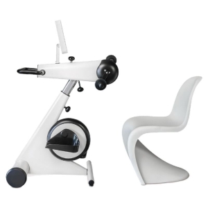 MOTOmed muvi – urządzenie do jednoczesnego treningu nóg i ramion, widok boczny z ustawionym krzesłem.