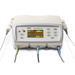 Aparat Multitronic MT-8 do elektroterapii i laseroterapii z kolorowym wyświetlaczem oraz podłączonymi sondami i przewoda