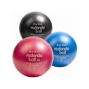 Piłki Redondo w różnych kolorach i rozmiarach, przeznaczone do ćwiczeń stabilizacyjnych i rehabilitacji.