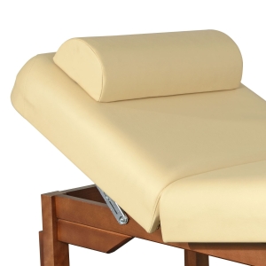 Półwałek pod głowę do leżanek ROMA w kolorze beżowym, ułożony na zagłówku.