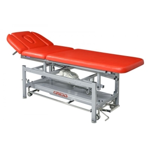 Stół rehabilitacyjny PRO 3 KINESIS z czerwoną tapicerką i regulowanym zagłówkiem.