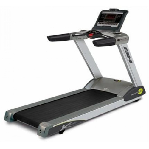 Bieżnia Magna Pro z panelem sterowania, przeznaczona do intensywnych treningów biegowych i rehabilitacyjnych.