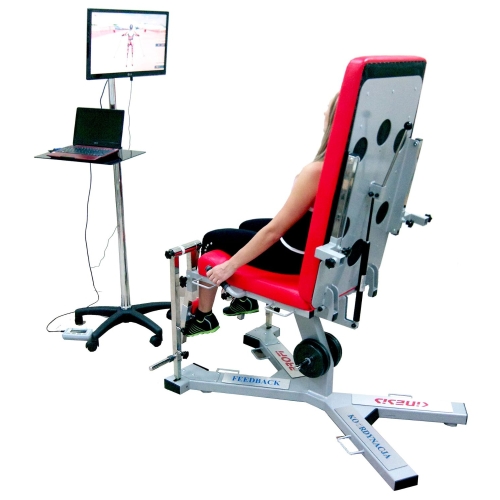 Fotel LEG FORCE FEEDBACK – stanowisko do ćwiczeń oporowych kończyn dolnych z systemem sprzężenia zwrotnego i ekranem.