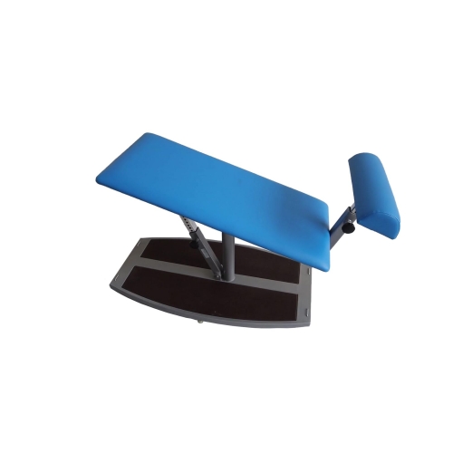 Gymnesis Circle A z niebieską tapicerką, widok z góry na regulowaną platformę.