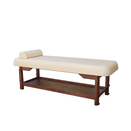 Leżanka drewniana ROMA-1BO w kolorze orzech, z wałkiem pod głowę i dolną półką.