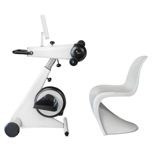MOTOmed muvi – urządzenie do jednoczesnego treningu nóg i ramion, widok boczny z ustawionym krzesłem.