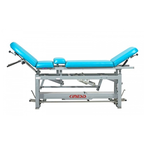 Stół PRO 7 KINESIS z ustawioną sekcją głowy i oparcia w pozycji pochyłej.