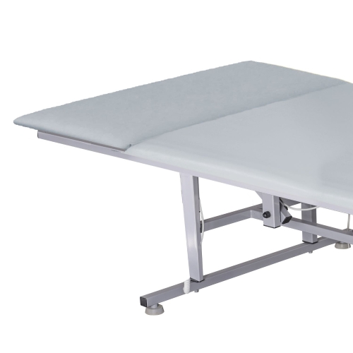 Stół rehabilitacyjny SR-RB z białą tapicerką, detal narożnika leżanki i konstrukcji.