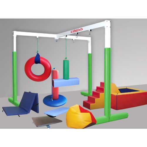 Zestaw XL do integracji sensomotorycznej z dużą konstrukcją nośną i bogatym zestawem podwieszanych akcesoriów.
